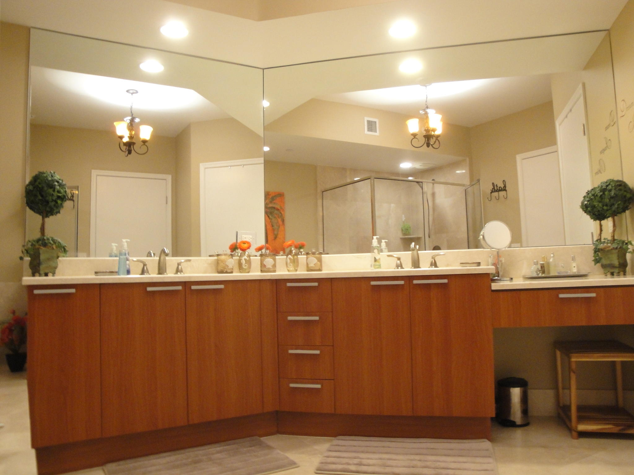 2640 Lake Shore Drive, Unit 2307 Riviera Beach, FL 33404 - Photo 38 of 77 MASTER BATH (5)