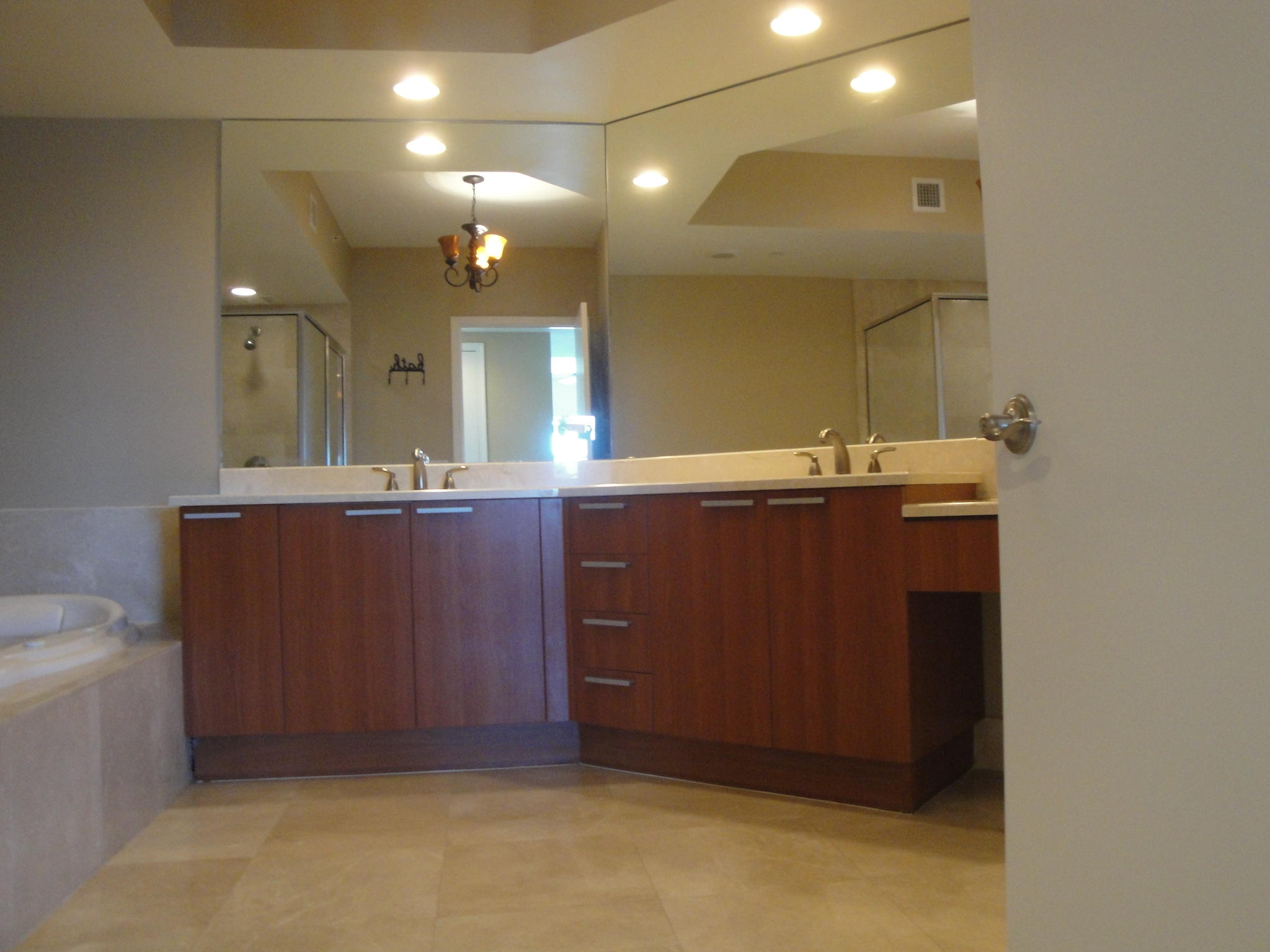 2640 Lake Shore Drive, Unit 2307 Riviera Beach, FL 33404 - Photo 43 of 77 MASTER BATHROOM (3)