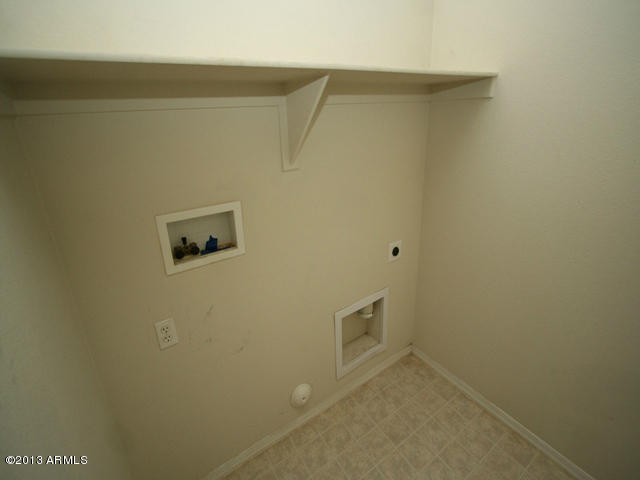 20823 East Frontier Road Red Rock, AZ 85145 - Photo 27 of 33 023-399766 Laundry