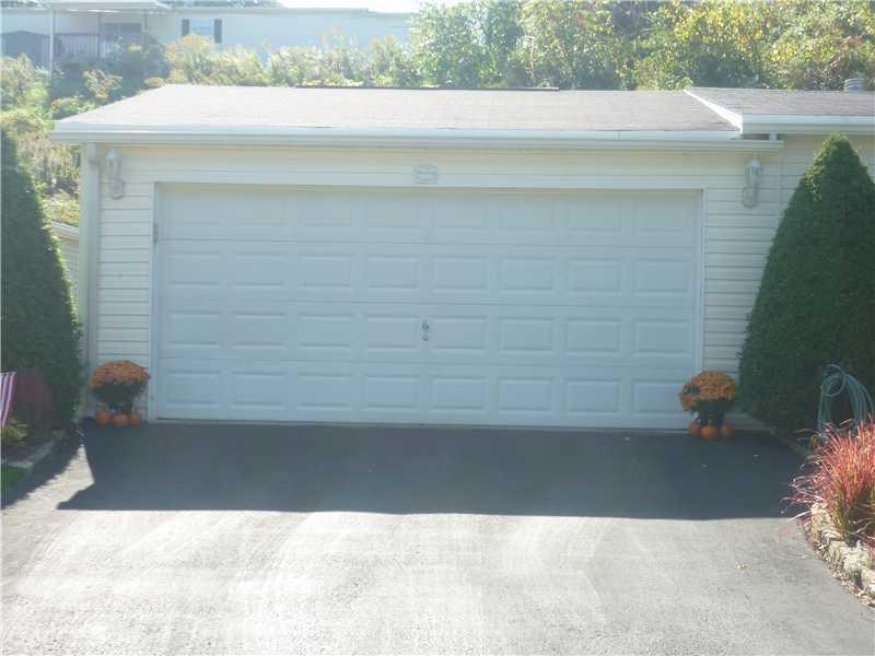 202 Falcon Lane Apollo, PA 15613 - Photo 2 of 14 Parking Lot/Garage.