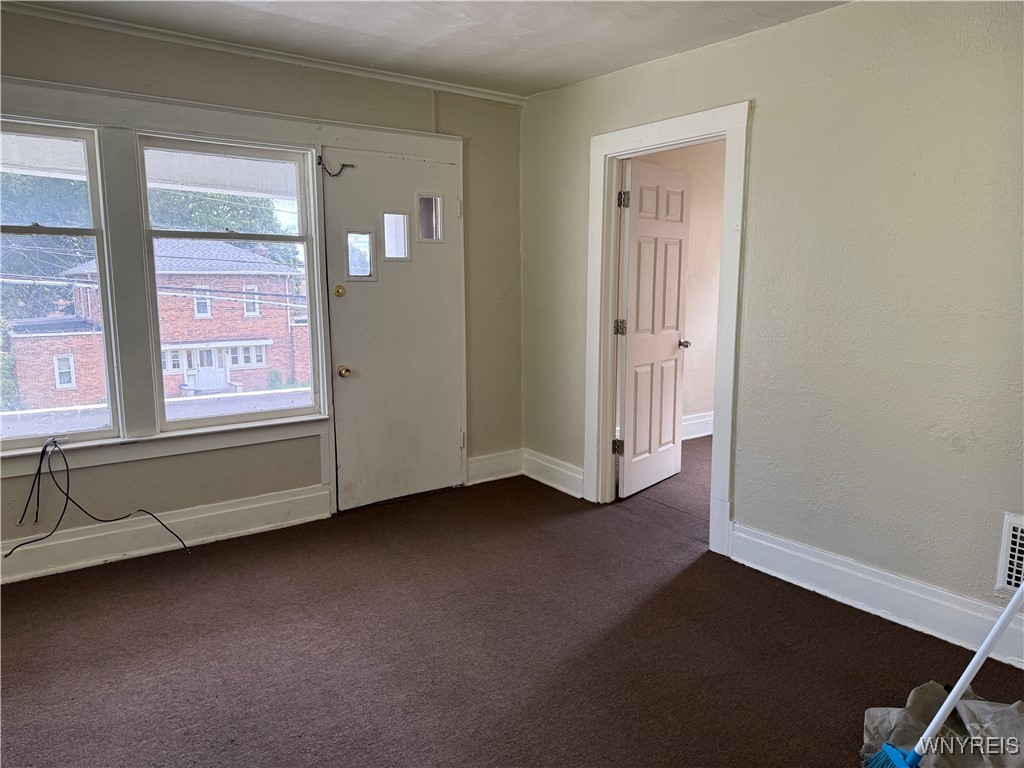 830 17th Street Niagara Falls, NY 14301 - Photo 8 of 18