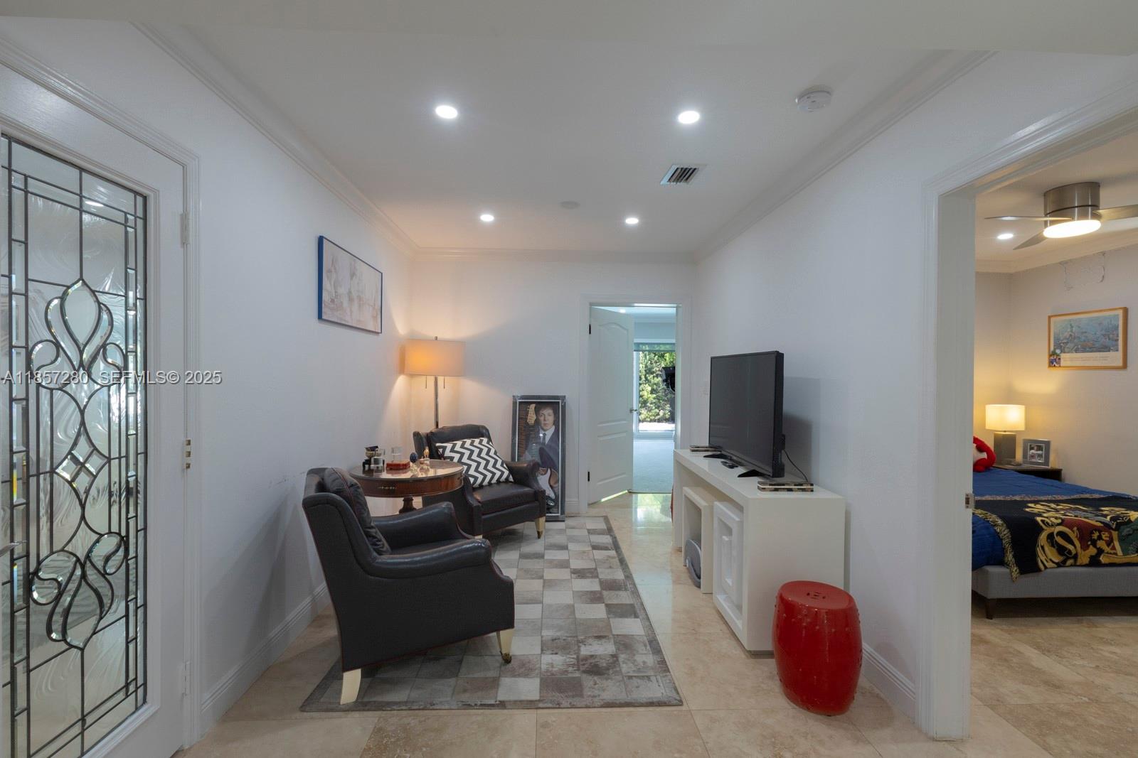 677 Hampton Lane Key Biscayne, FL 33149 - Photo 15 of 30 Gallery Image 15