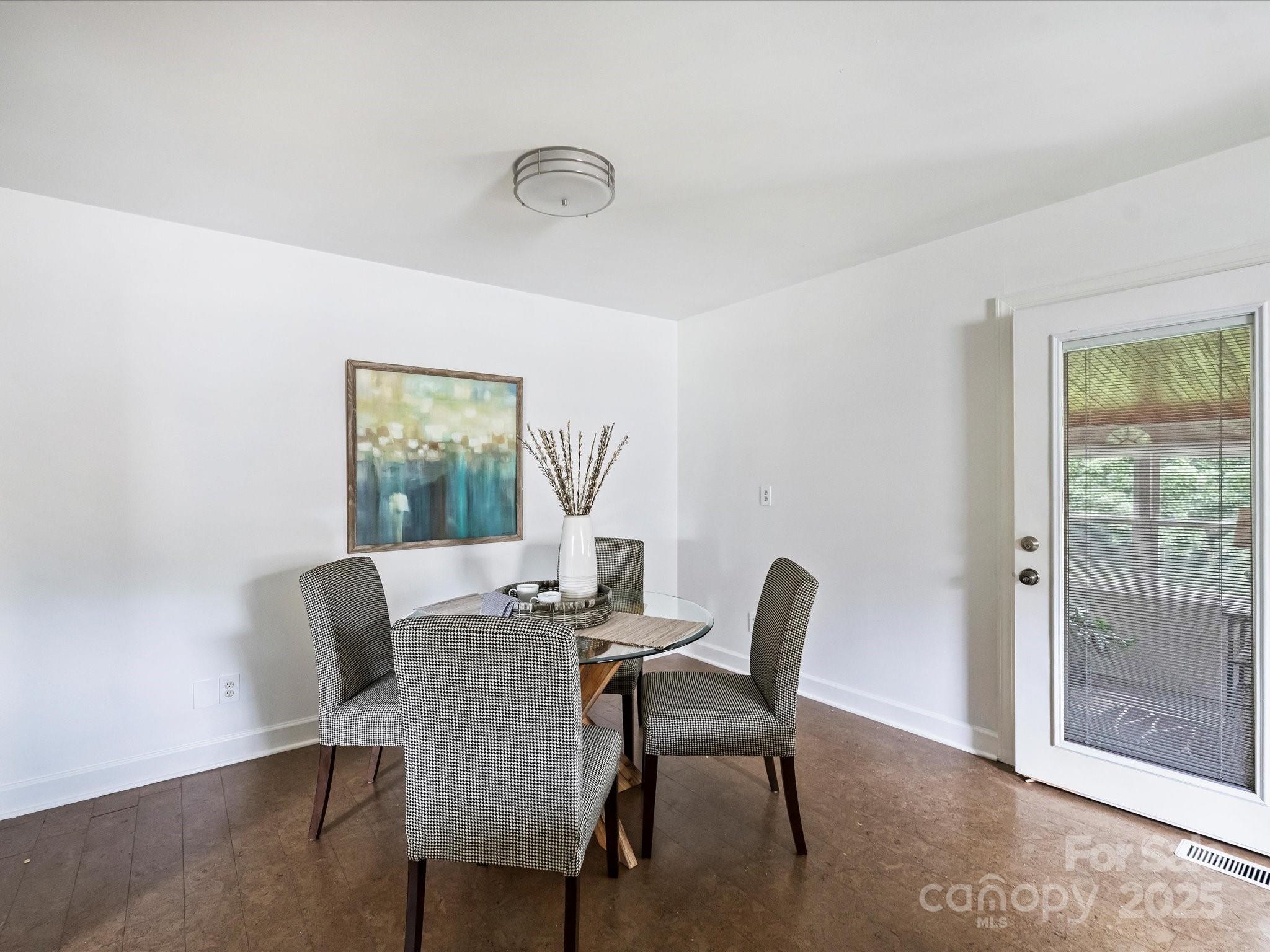 5923 Brookhaven Road Charlotte, NC 28210 - Photo 13 of 32 Gallery Image 13