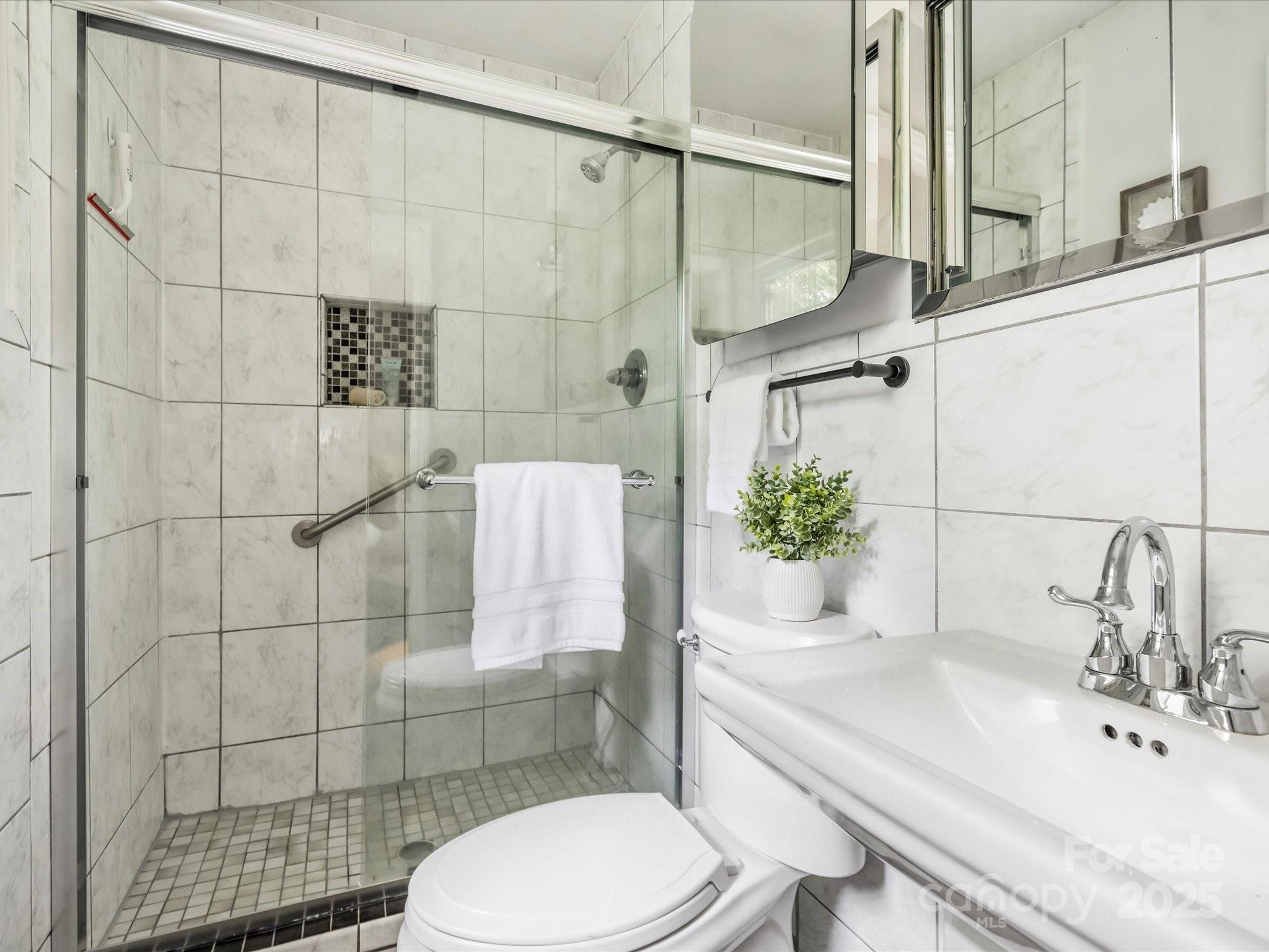5923 Brookhaven Road Charlotte, NC 28210 - Photo 19 of 32 Gallery Image 19