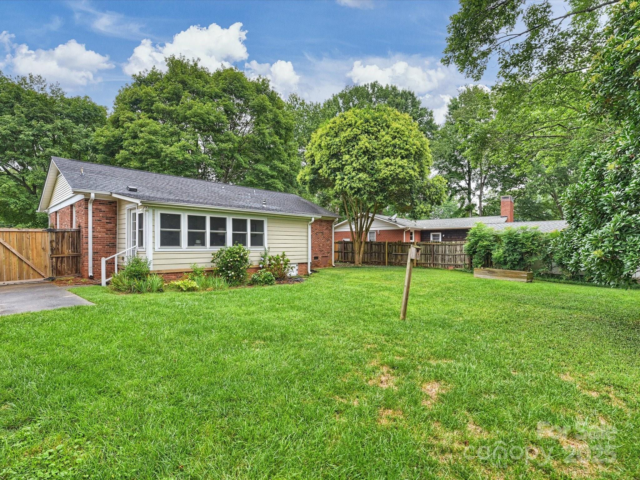 5923 Brookhaven Road Charlotte, NC 28210 - Photo 27 of 32 Gallery Image 27