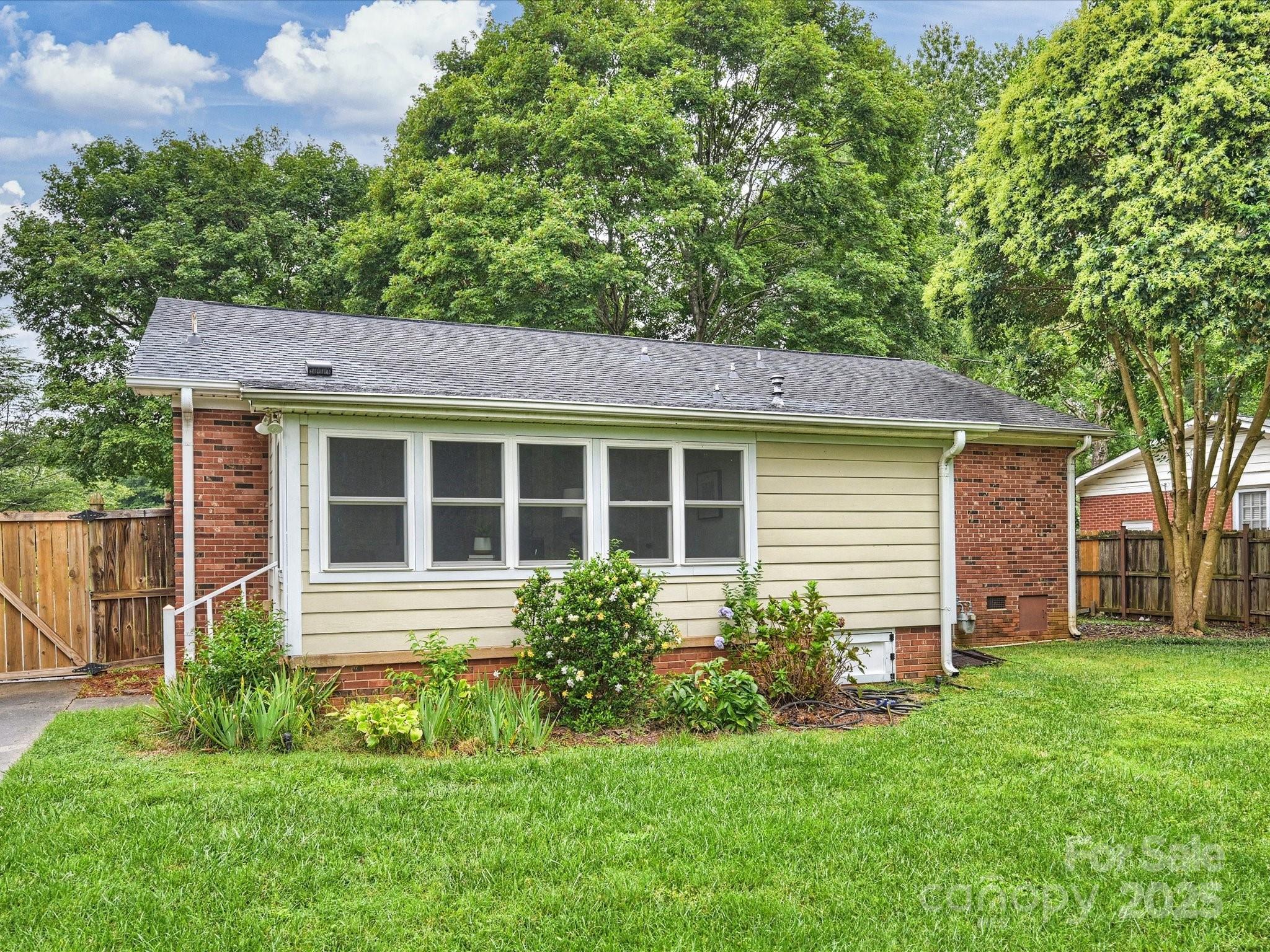 5923 Brookhaven Road Charlotte, NC 28210 - Photo 28 of 32 Gallery Image 28