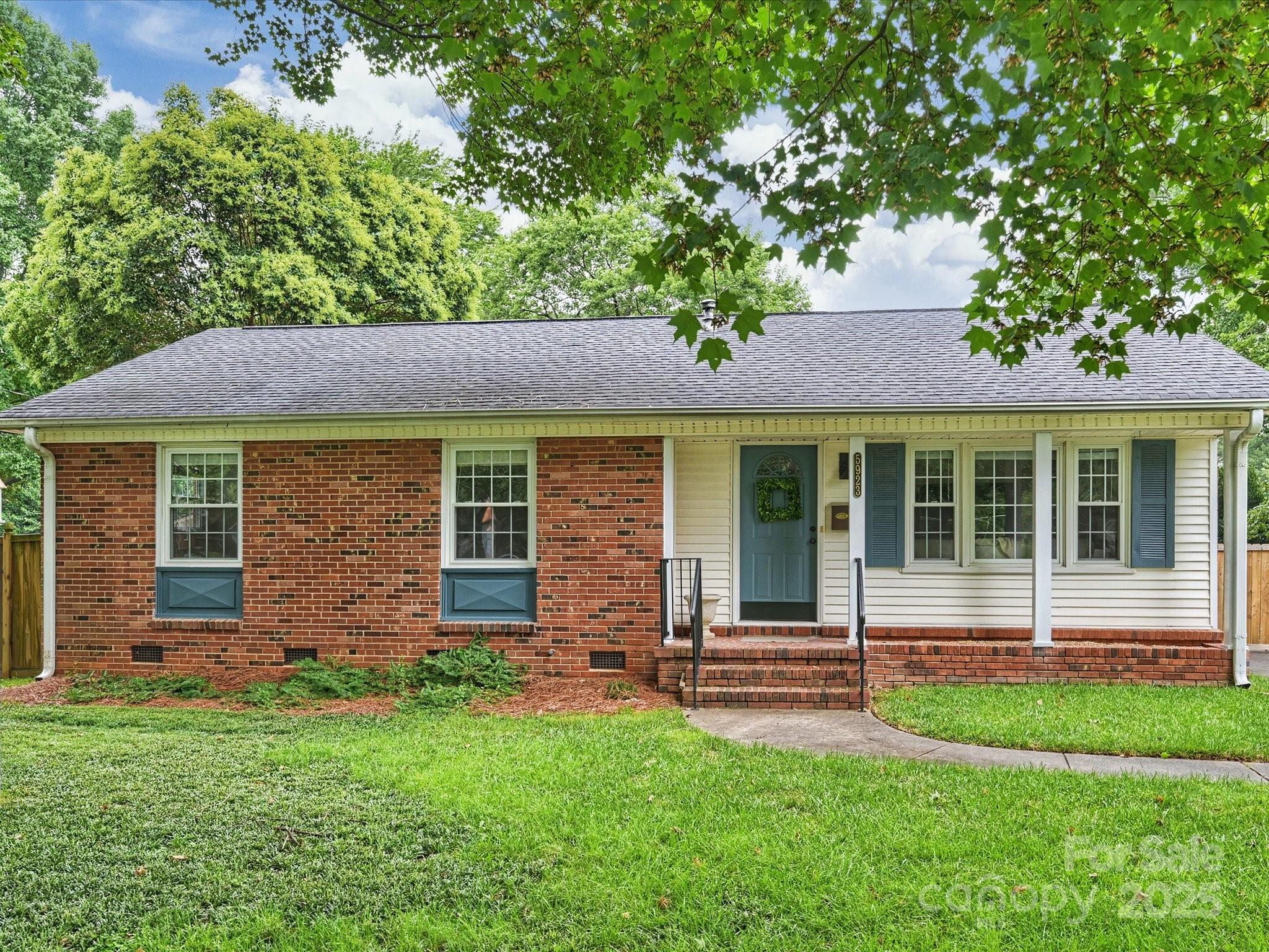 5923 Brookhaven Road Charlotte, NC 28210 - Photo 3 of 32 Gallery Image 3