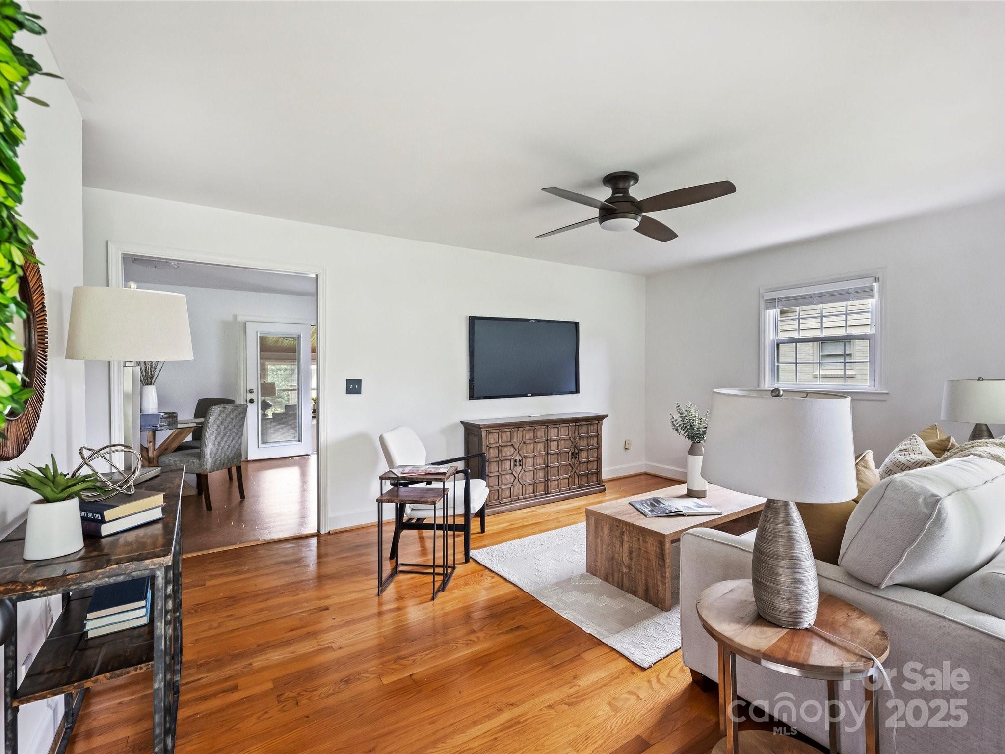 5923 Brookhaven Road Charlotte, NC 28210 - Photo 4 of 32 Gallery Image 4
