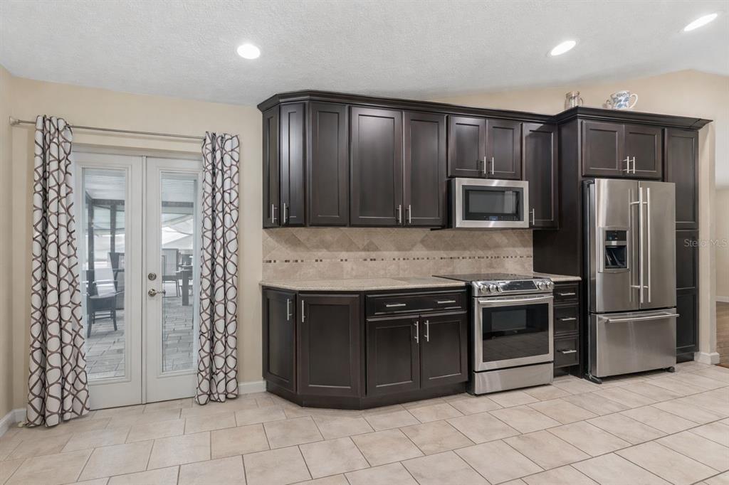 3533 Springville Drive Valrico, FL 33596 - Photo 11 of 35