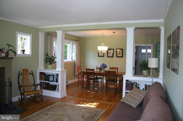 629 Dunkirk Road Baltimore, MD 21212 - Photo 2 of 18 Formal Living Room
