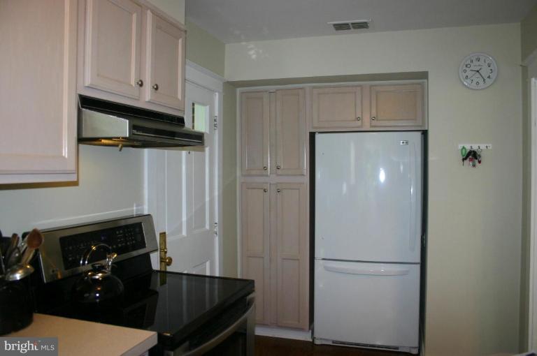 629 Dunkirk Road Baltimore, MD 21212 - Photo 13 of 18 Update Kitchen