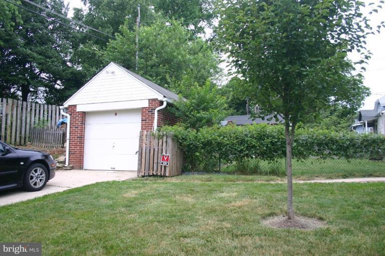 629 Dunkirk Road Baltimore, MD 21212 - Photo 16 of 18 Garage