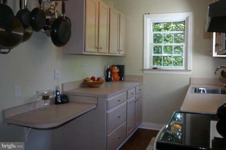 629 Dunkirk Road Baltimore, MD 21212 - Photo 8 of 18 Update Kitchen