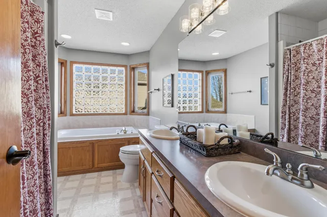 $485,000 | 6644 Tele Lane, Lino Lakes, MN 55038