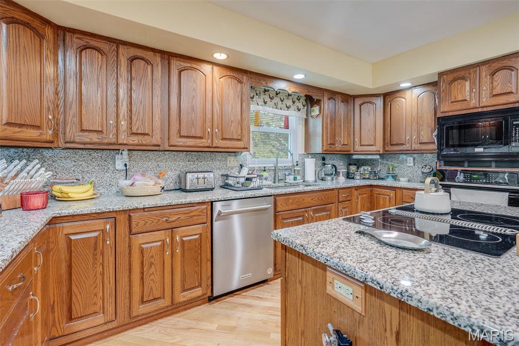 301 Adams Drive Waterloo, IL 62298 - Photo 11 of 38