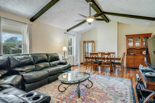 $400,000 | 301 Adams Drive, Waterloo, IL 62298