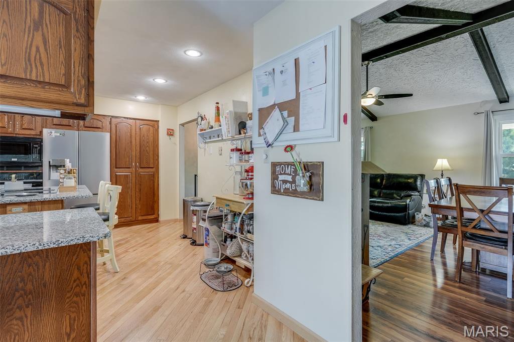 301 Adams Drive Waterloo, IL 62298 - Photo 9 of 38