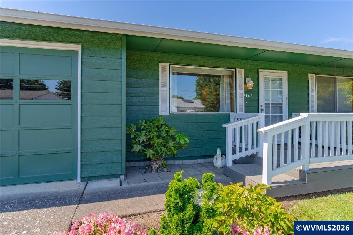 1465 Thompson Road Woodburn, OR 97071 - Photo 5 of 34 Gallery Image 5
