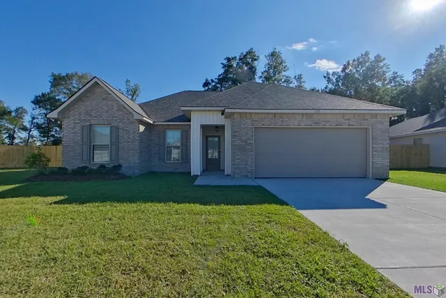 $2,050 | 110 Hendrix Road, Carencro, LA 70520