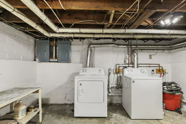 $249,900 | 820 Lincoln Highway, Rochelle, IL 61068