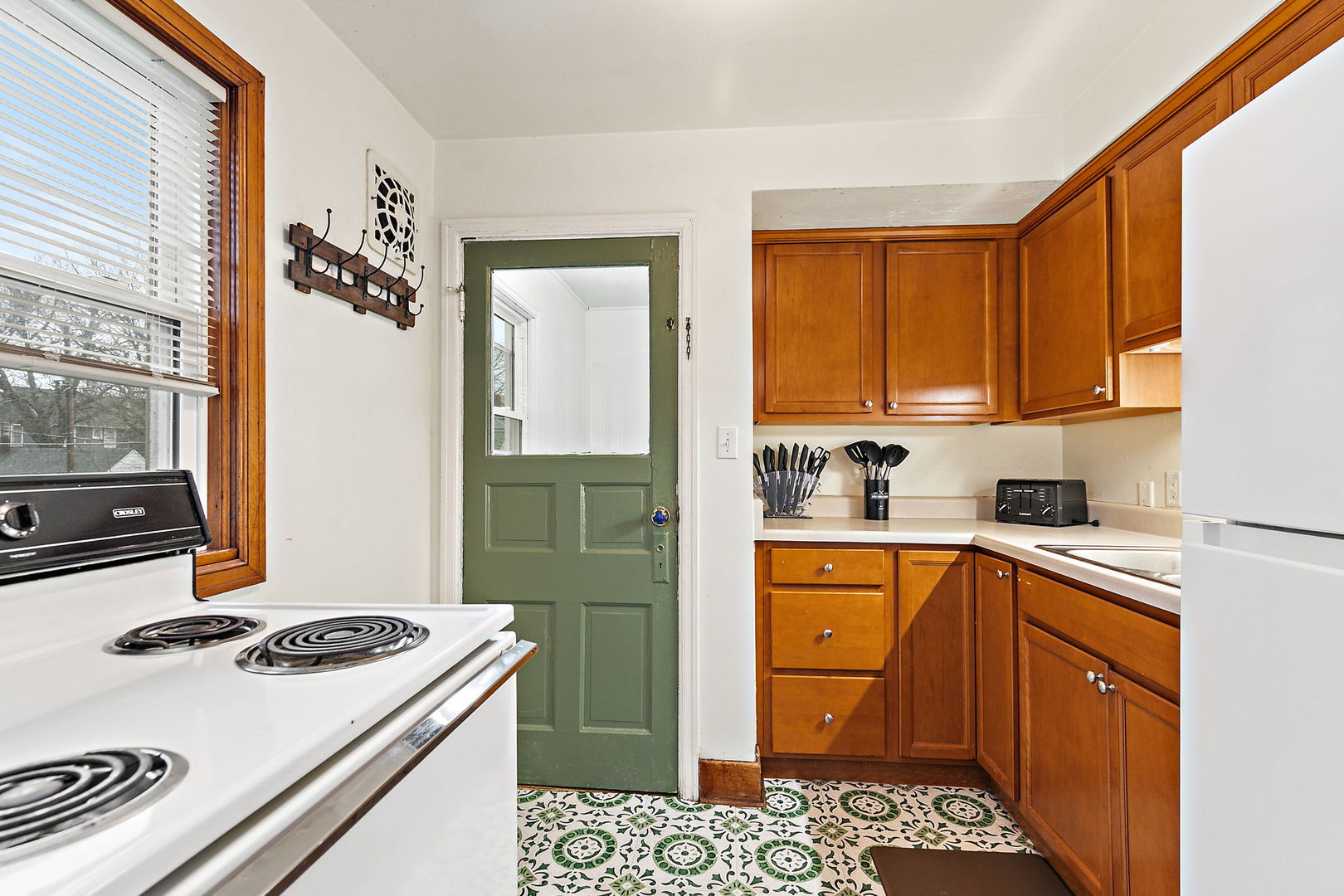 820 Lincoln Highway Rochelle, IL 61068 - Photo 9 of 27