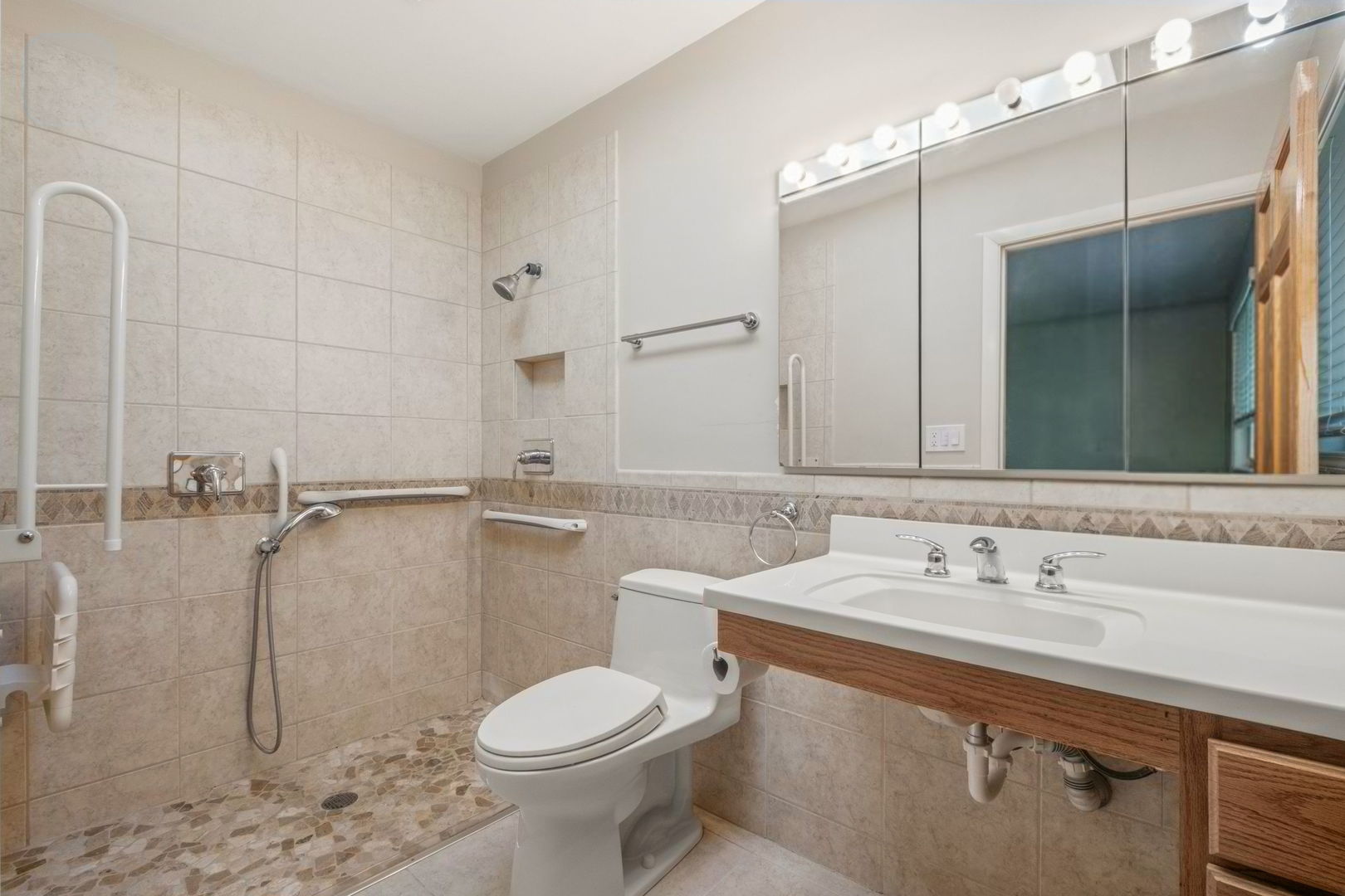 2769 Shannon Road Northbrook, IL 60062 - Photo 11 of 17