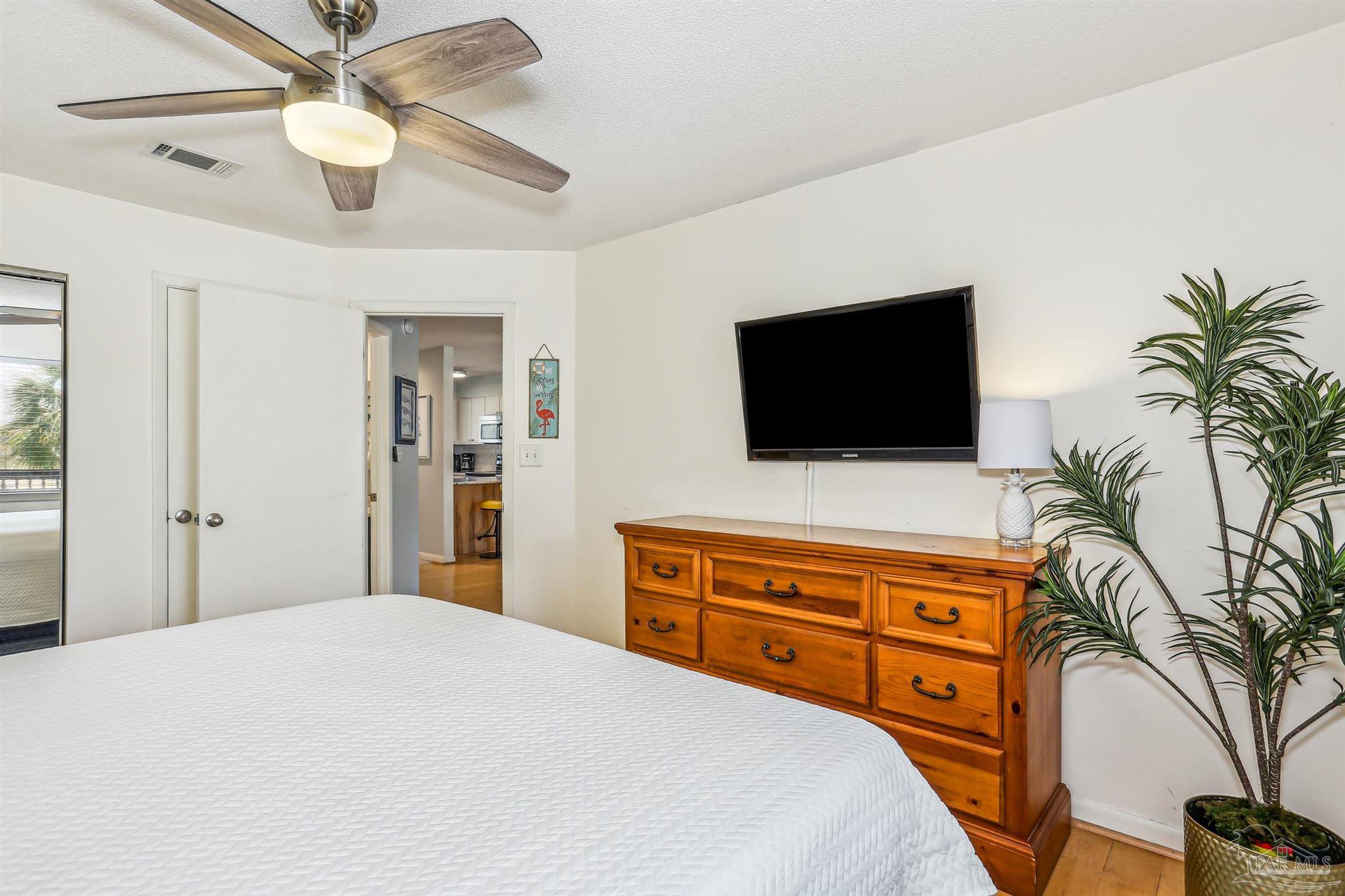 7453 Sunset Harbor Drive, Unit 2203 Navarre Beach, FL 32566 - Photo 10 of 28