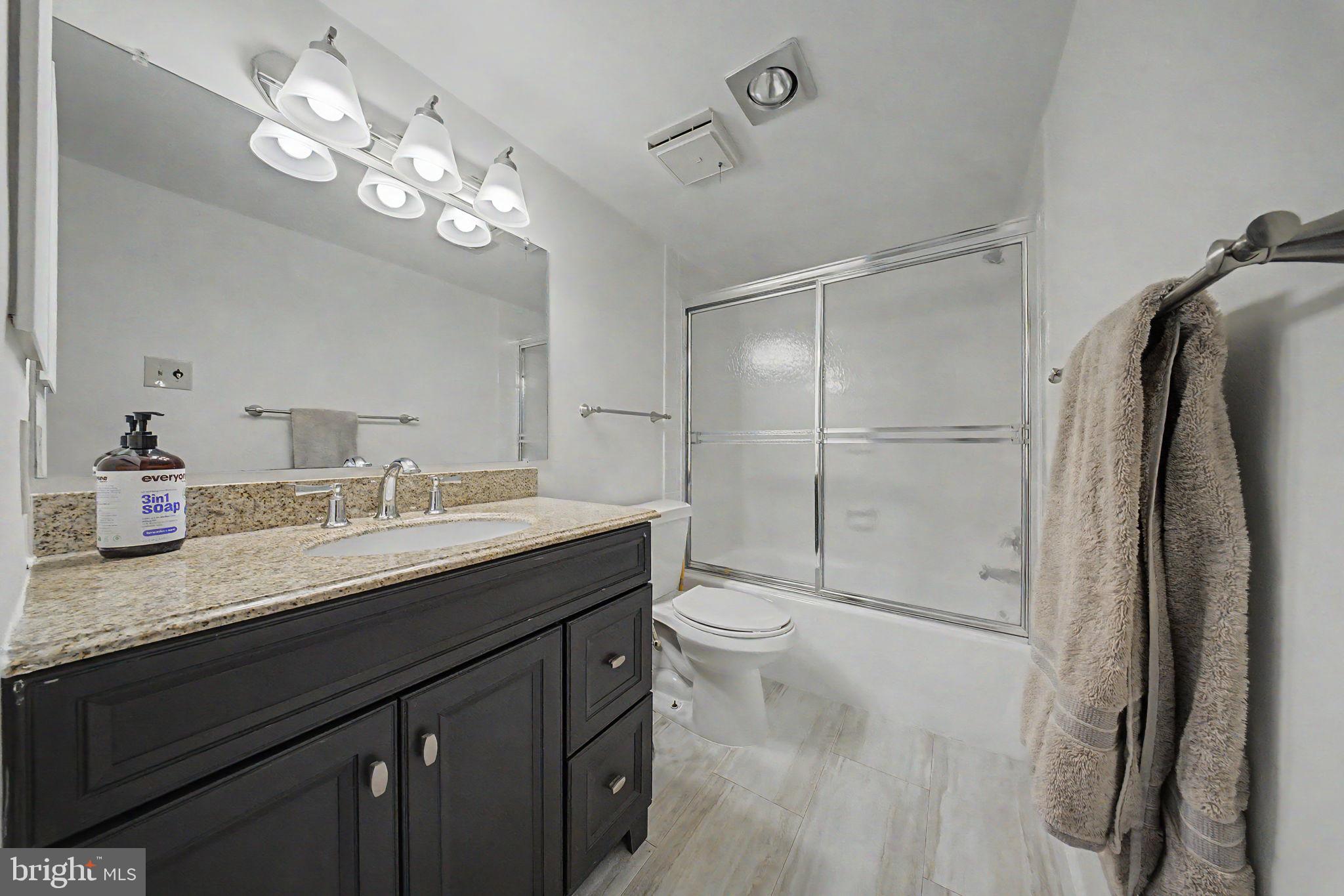 1800 Old Meadow Road, Unit 920 McLean, VA 22102 - Photo 10 of 18 Second Bathroom