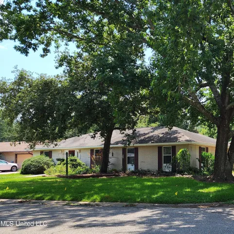 $1,900 | 125 Edmund Drive, Long Beach, MS 39560