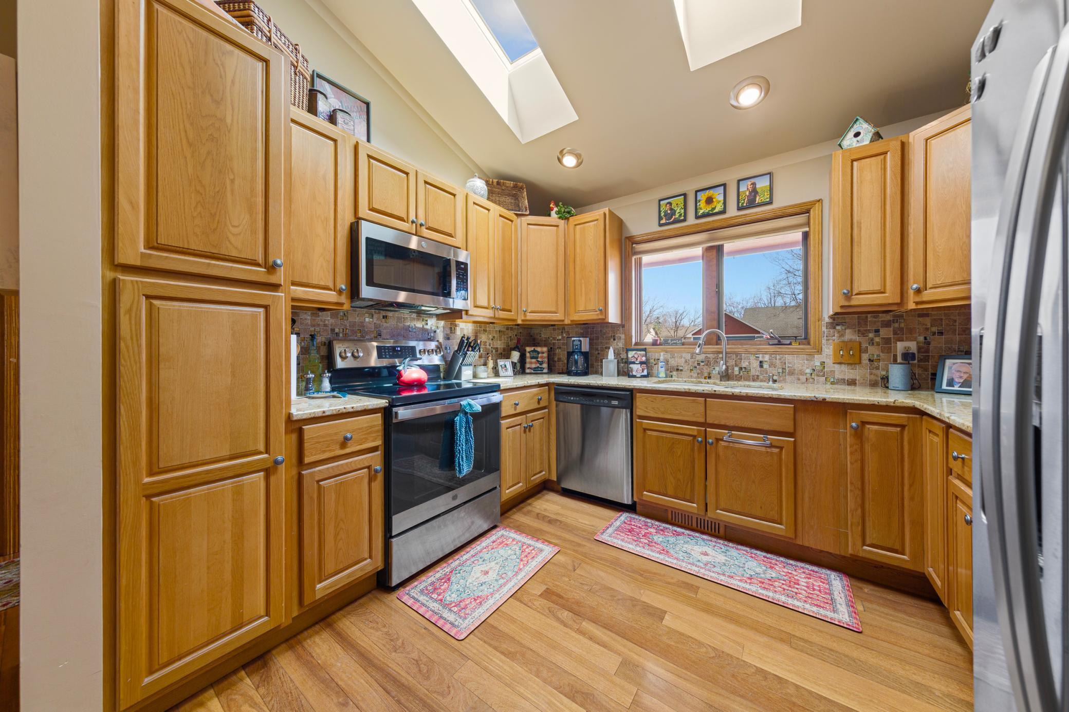 14837 Crestview Avenue Rosemount, MN 55068 - Photo 8 of 44