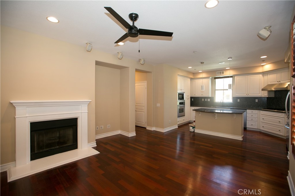 129 Chantilly Irvine, CA 92620 - Photo 17 of 44 Gallery Image 17