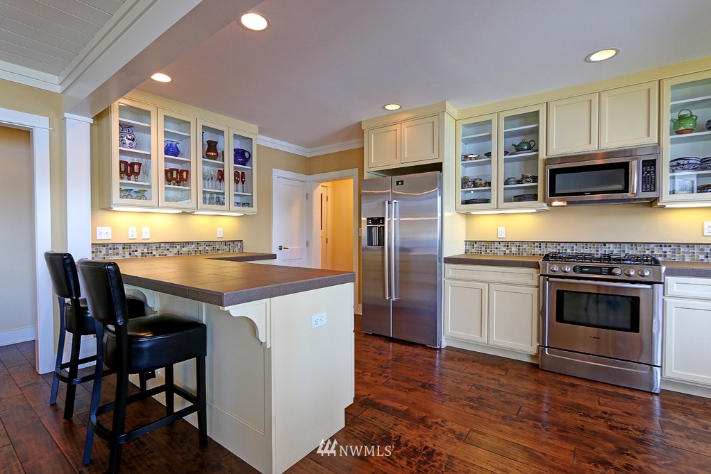 1670 Northeast Jacobson Road Poulsbo, WA 98370 - Photo 8 of 25 Gallery Image 8