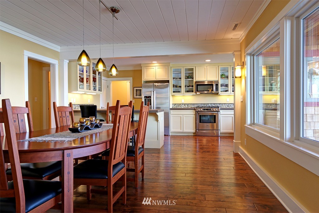 1670 Northeast Jacobson Road Poulsbo, WA 98370 - Photo 9 of 25 Gallery Image 9