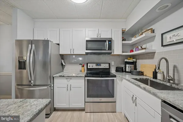 $220,000 | 114 Riversedge Drive, Unit CONDO 114, Jeffersonville, PA 19403