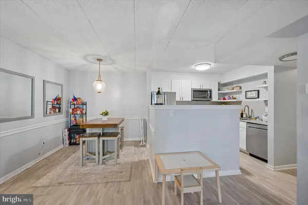 $220,000 | 114 Riversedge Drive, Unit CONDO 114, Jeffersonville, PA 19403