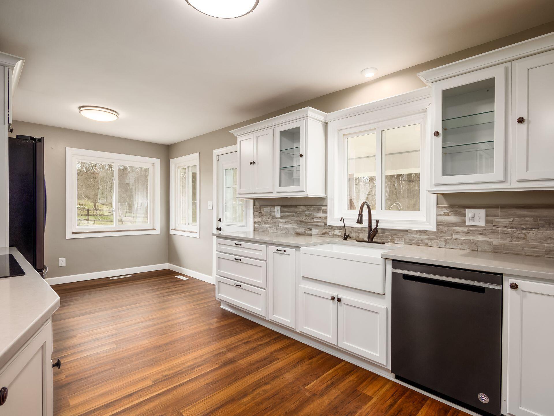 7710 Riverside Drive Dublin, OH 43016 - Photo 22 of 67 Stunning chef's kicthen!