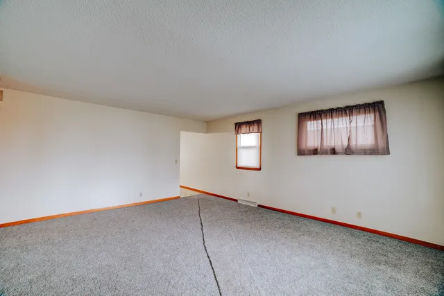 $83,900 | 433 South 5th Street, Watseka, IL 60970