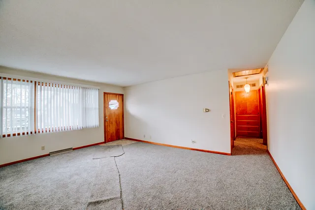 $83,900 | 433 South 5th Street, Watseka, IL 60970