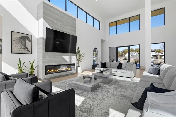 $25,000 | 11907 Quincy Lane, Dallas, TX 75230