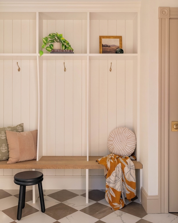 8 Rowe Street Stoneham, MA 02180 - Photo 15 of 41