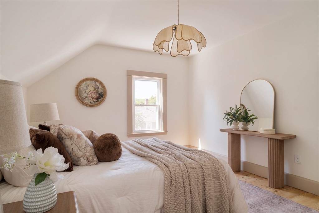 8 Rowe Street Stoneham, MA 02180 - Photo 30 of 41