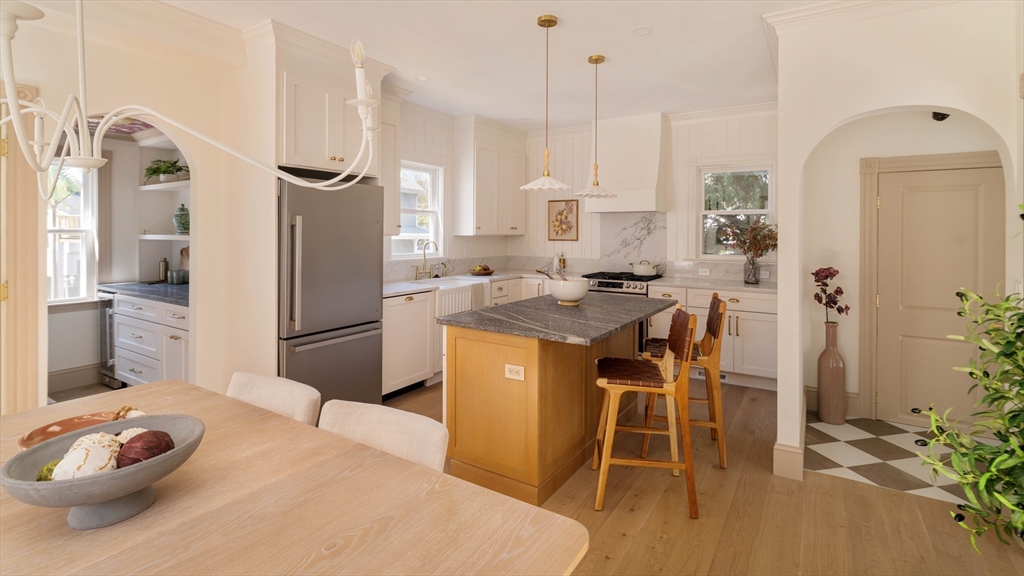 8 Rowe Street Stoneham, MA 02180 - Photo 8 of 41