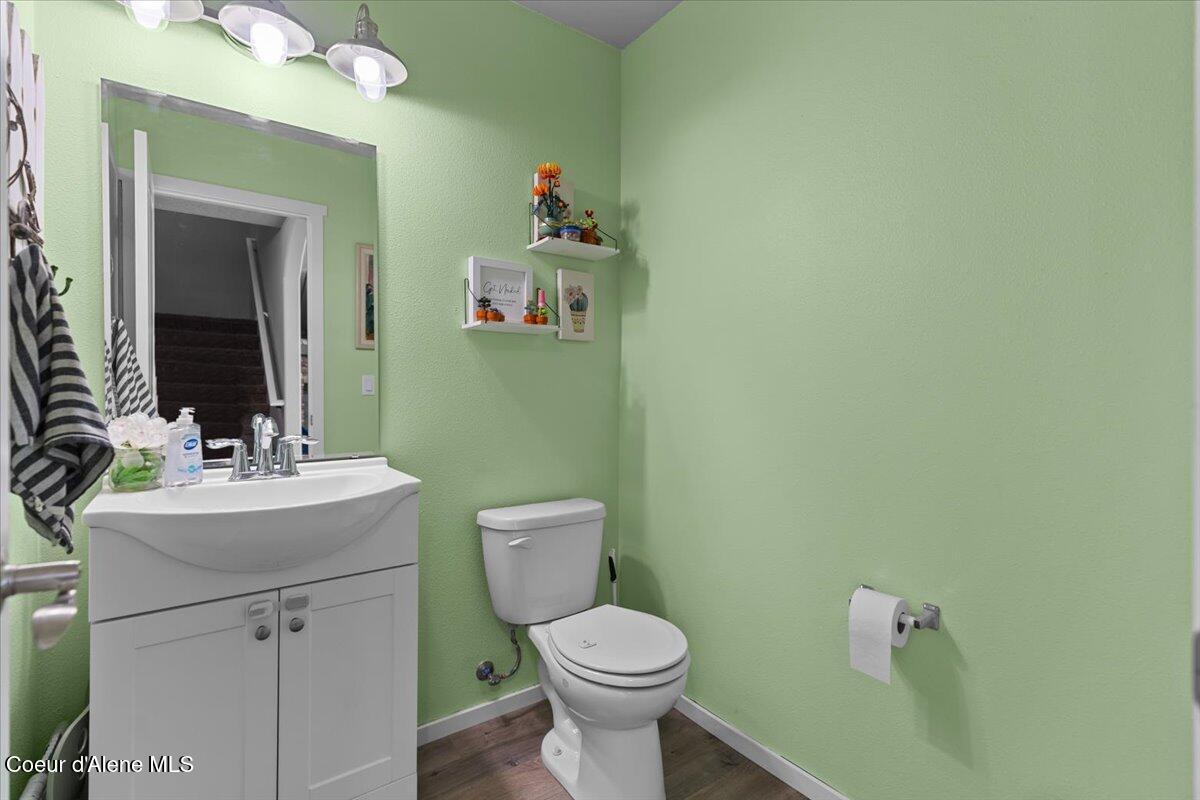 9569 North Prince William Loop Hayden, ID 83835 - Photo 11 of 49 Guest Bath