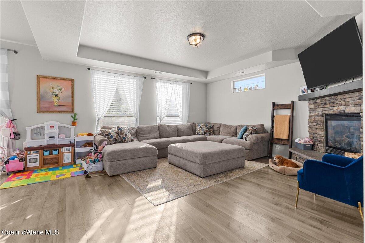 9569 North Prince William Loop Hayden, ID 83835 - Photo 13 of 49 Living Room