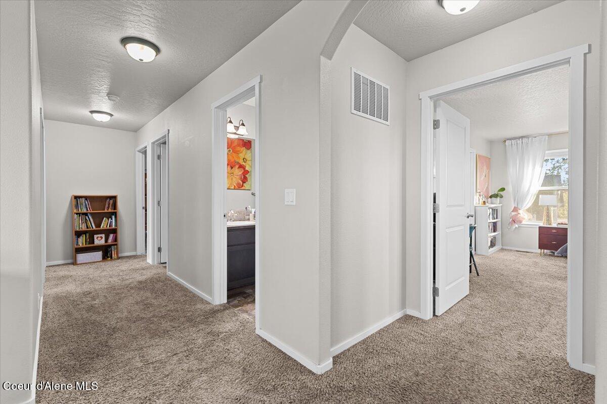 9569 North Prince William Loop Hayden, ID 83835 - Photo 23 of 49 Hallway