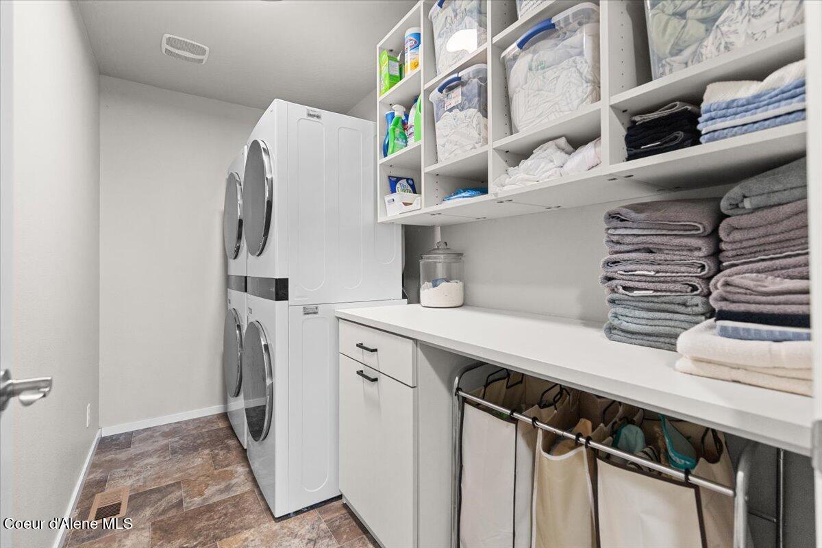9569 North Prince William Loop Hayden, ID 83835 - Photo 28 of 49 Laundry Room