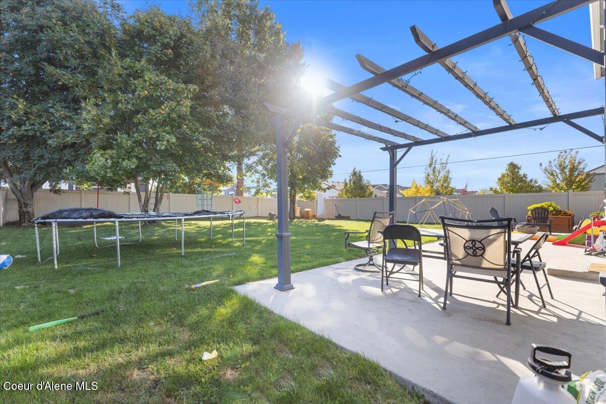 9569 North Prince William Loop Hayden, ID 83835 - Photo 41 of 49 Large Backyard Patio