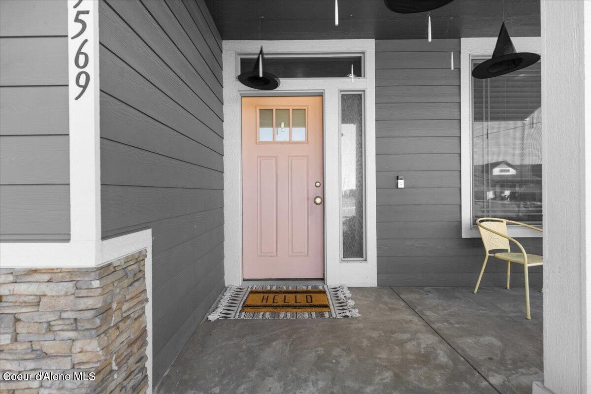 9569 North Prince William Loop Hayden, ID 83835 - Photo 6 of 49 Front Door