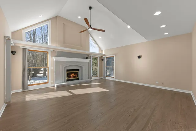 $4,000 | 442 Mallard Point Drive, North Aurora, IL 60542