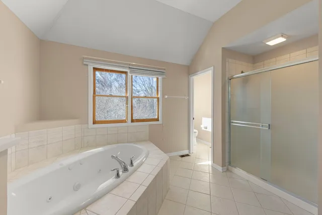 $4,000 | 442 Mallard Point Drive, North Aurora, IL 60542